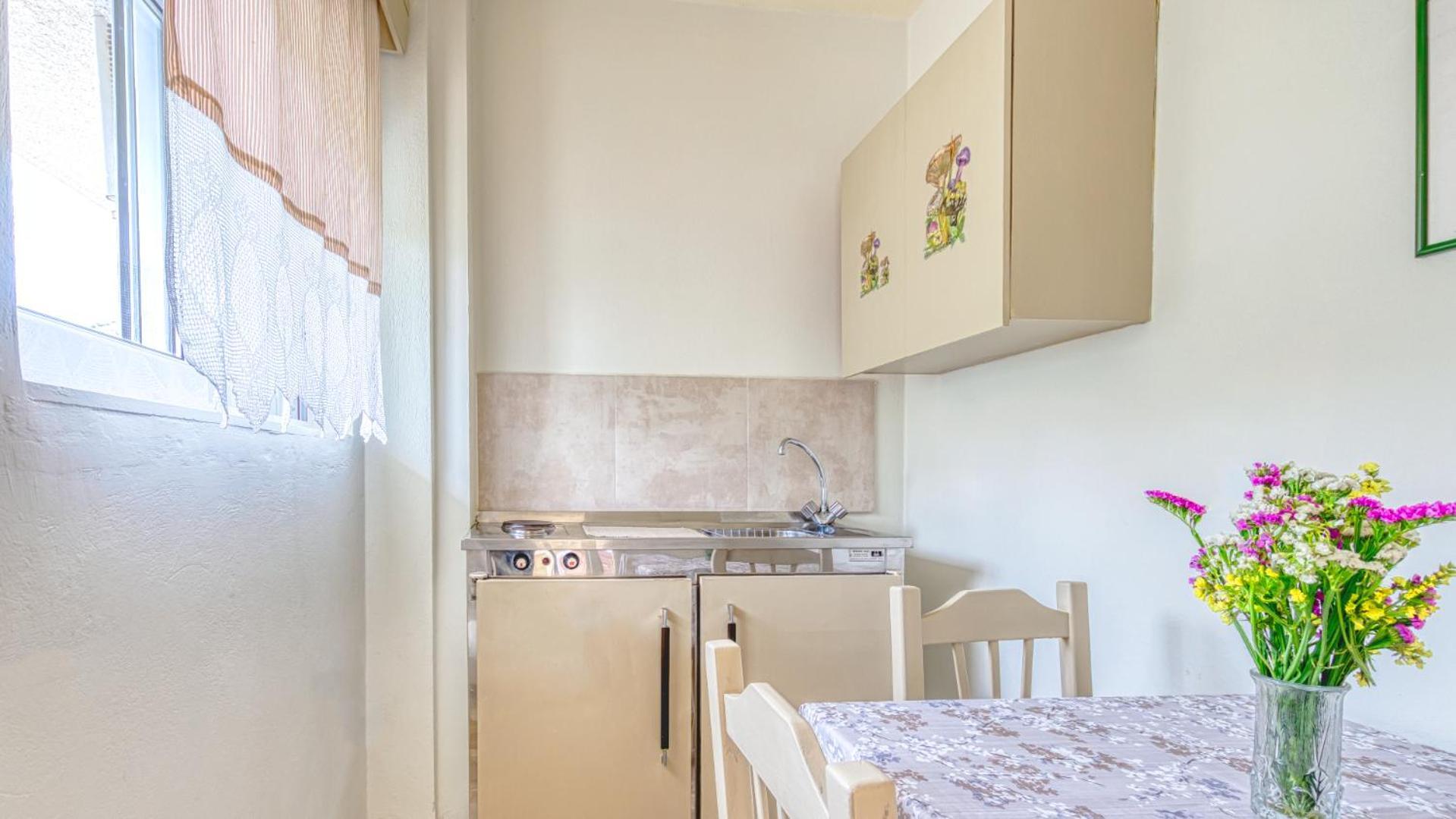 Akrotopi Apartments & Studios 托隆 外观 照片